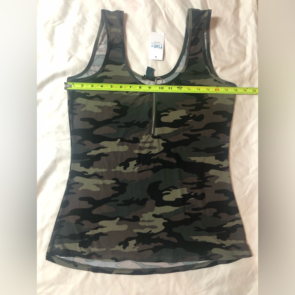 RUE 21 CAMO TANK TOP - Picture 5 of 6